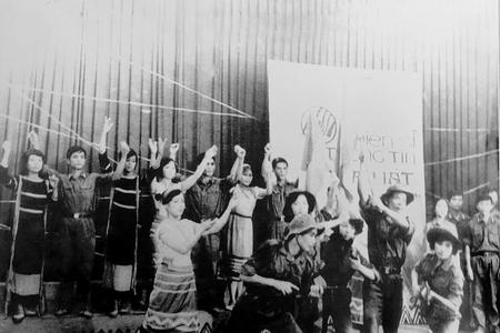 Chiến sĩ thông tin sáng tác và biểu diễn nghệ thuật trong kháng chiến chống Mỹ, năm 1973