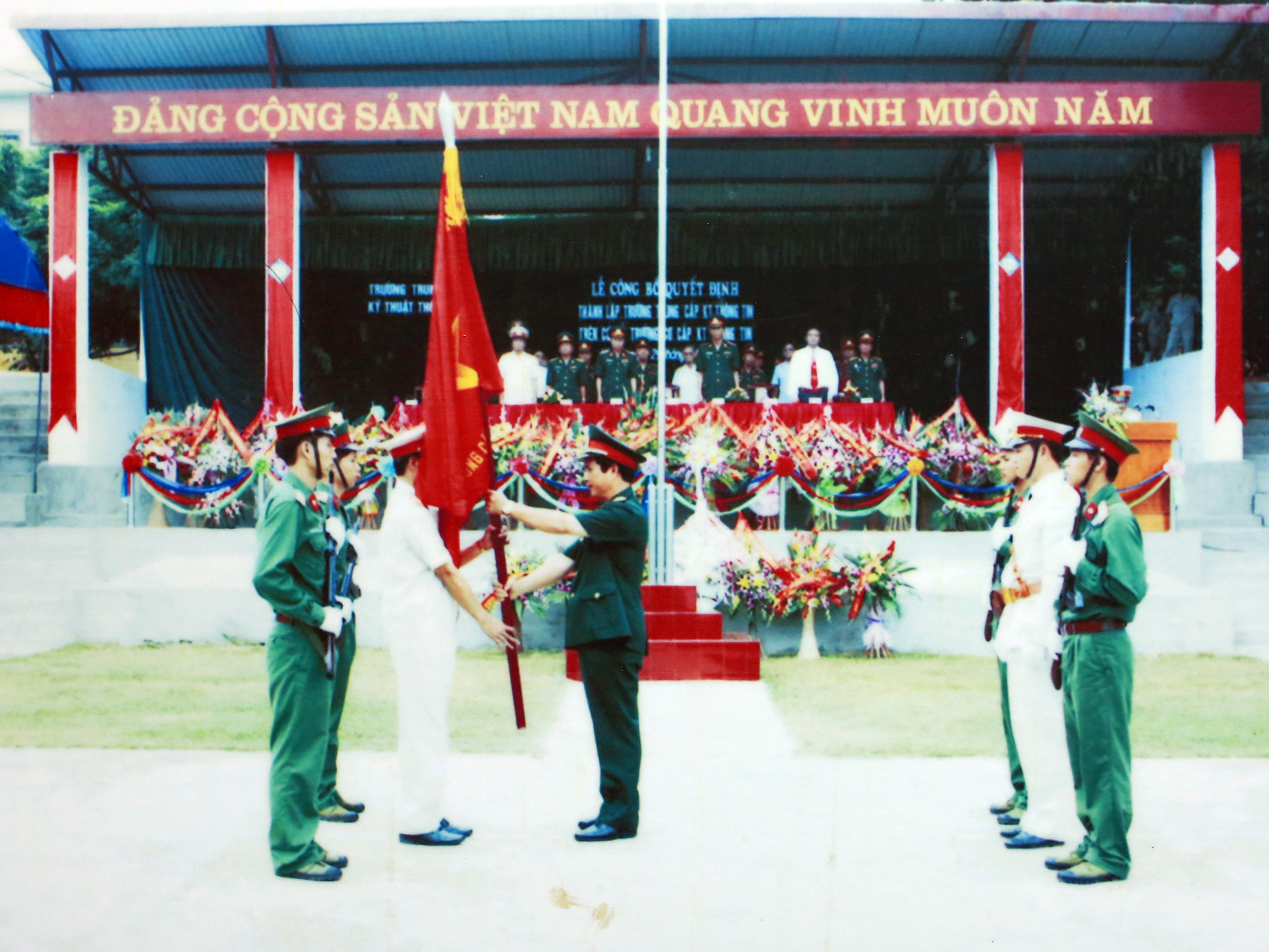 Lễ công bố quyết định thành lập trường Trung cấp Kỹ thuật Thông tin ngày 16/02/2009