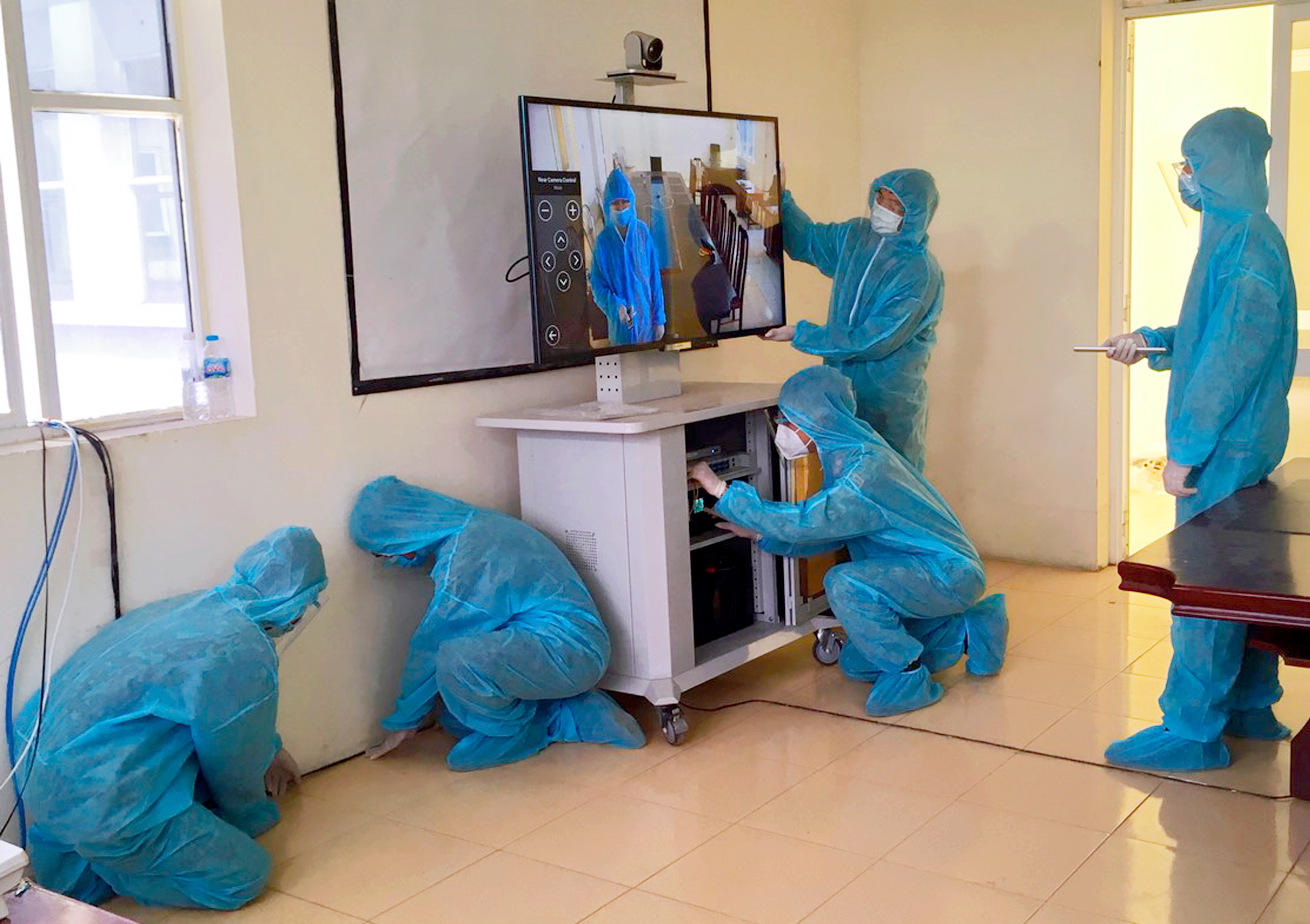 Lữ đoàn 596 triển khai bảo đảm thông tin liên lạc, truyền hình cho phòng chống dịch Covid - 19, tháng 9/2021