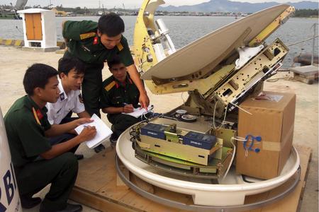 Tuổi trẻ Binh chủng Thông tin huấn luyện chuyển giao kỹ thuật cho lực lượng thông tin toàn quân tại Vùng 4 - quân chủng Hải Quân