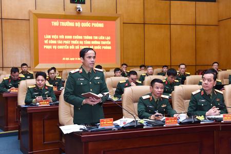 Thiếu tướng Vũ Viết Hoàng, Tư lệnh Binh chủng phát biểu tại Hội nghị phát triển đường truyền phục vụ chuyển đổi số trong Bộ Quốc phòng