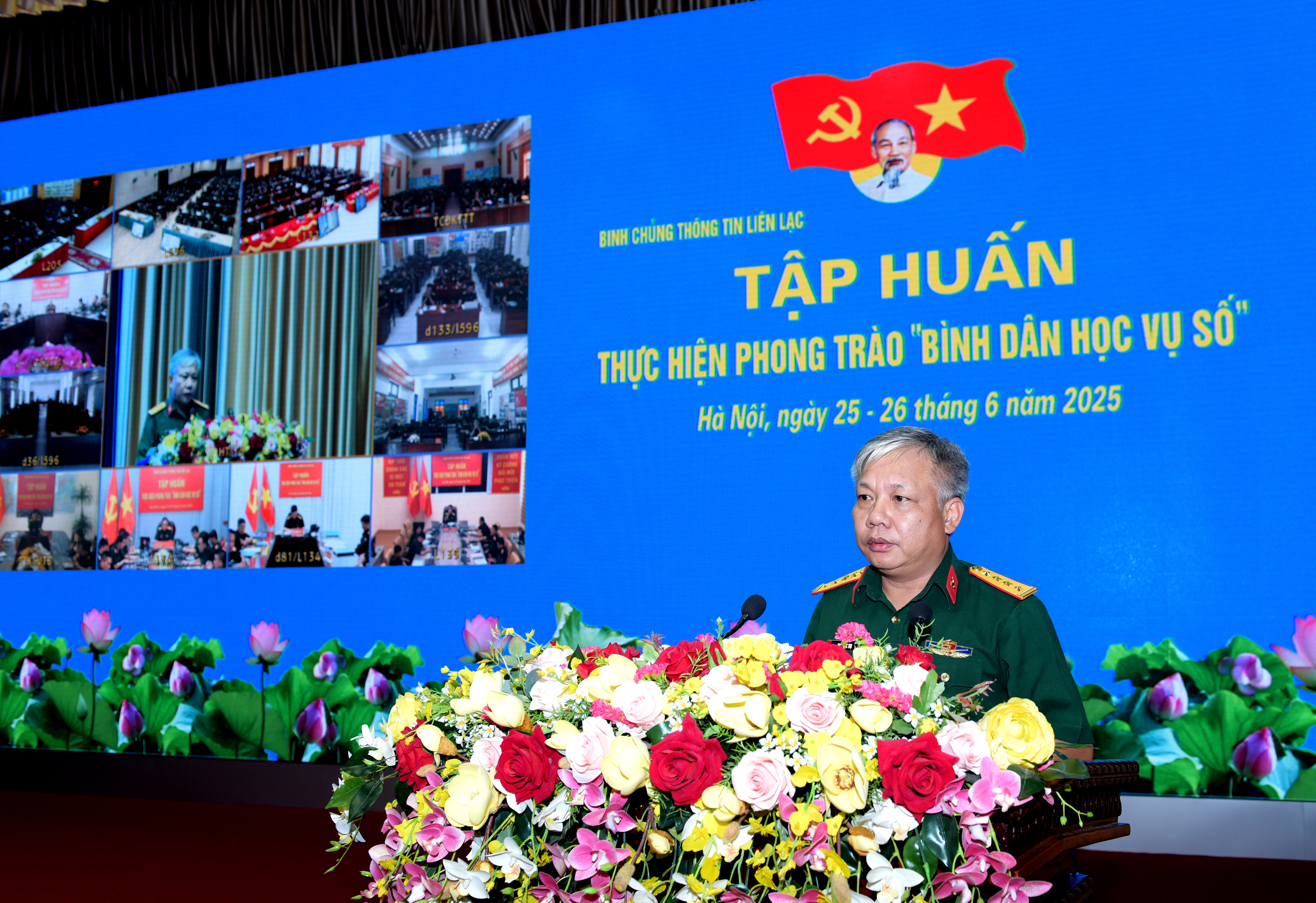 Đại tá Trần Đức Thọ, Phó Tư lệnh Binh chủng, Phó Trưởng ban Thường trực, Tổ trưởng Tổ công tác Ban Chỉ đạo phát triển khoa học, đổi mới sáng tạo, chuyển đổi số và cải cách hành chính của Binh chủng Thông tin phát biểu khai mạc lớp “Bình dân học vụ số”, năm 2025