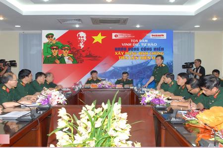 Trung tướng Nguyễn Trọng Nghĩa, Phó Chủ nhiệm Tổng cục Chính trị QĐND Việt Nam phát biểu chỉ đạo Tọa đàm “Vinh dự, tự hào, khát vọng cống hiến, xây dựng Binh chủng tiến lên hiện đại”, tháng 9/2014