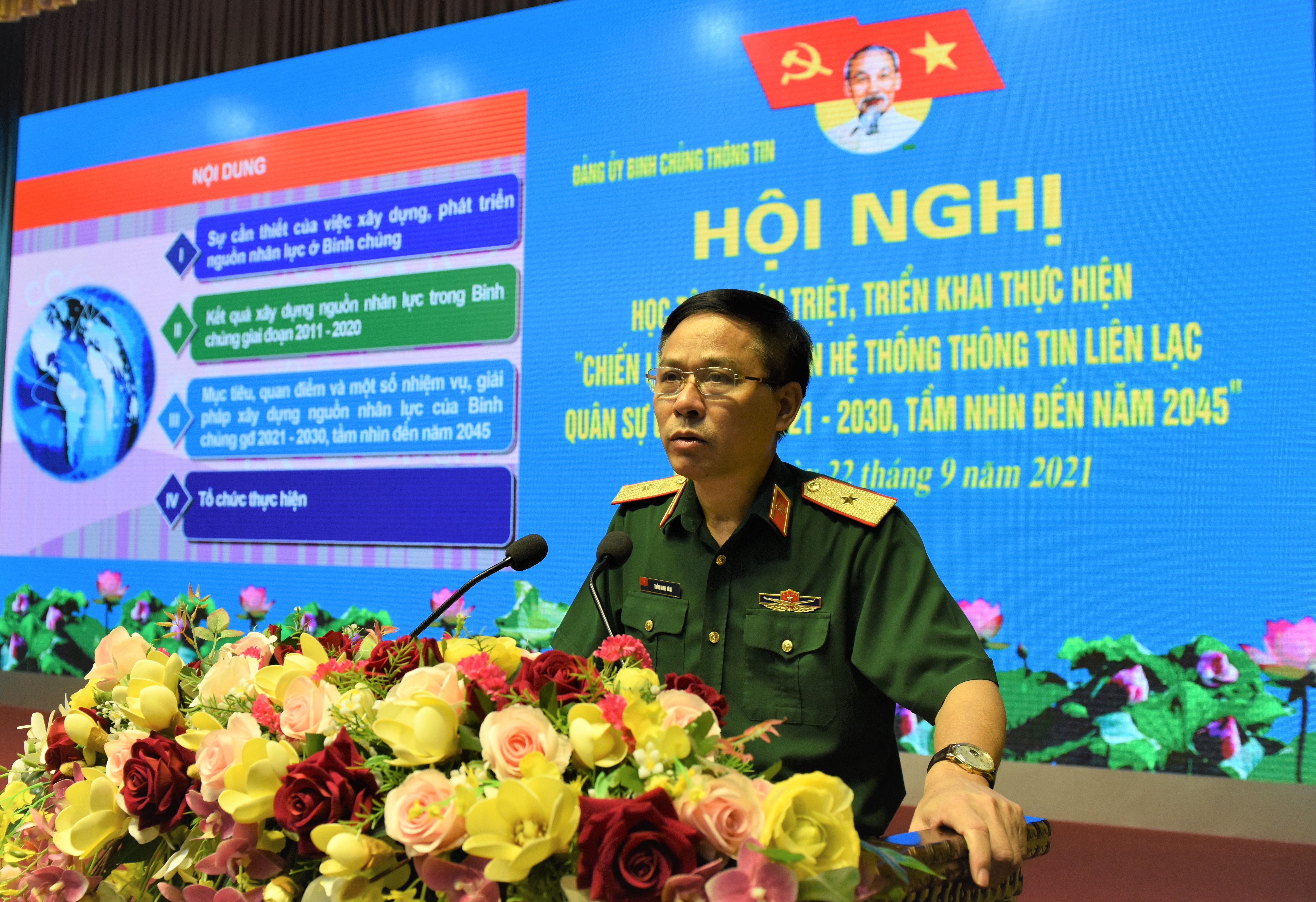 Thiếu tướng Trần Minh Tâm, Bí thư Đảng ủy, Chính ủy Binh chủng quán triệt, triển khai thực hiện “Chiến lược phát triển hệ thống thông tin liên lạc quân sự giai đoạn 2021-2030, tầm nhìn đến năm 2045”, tháng 9/2021
