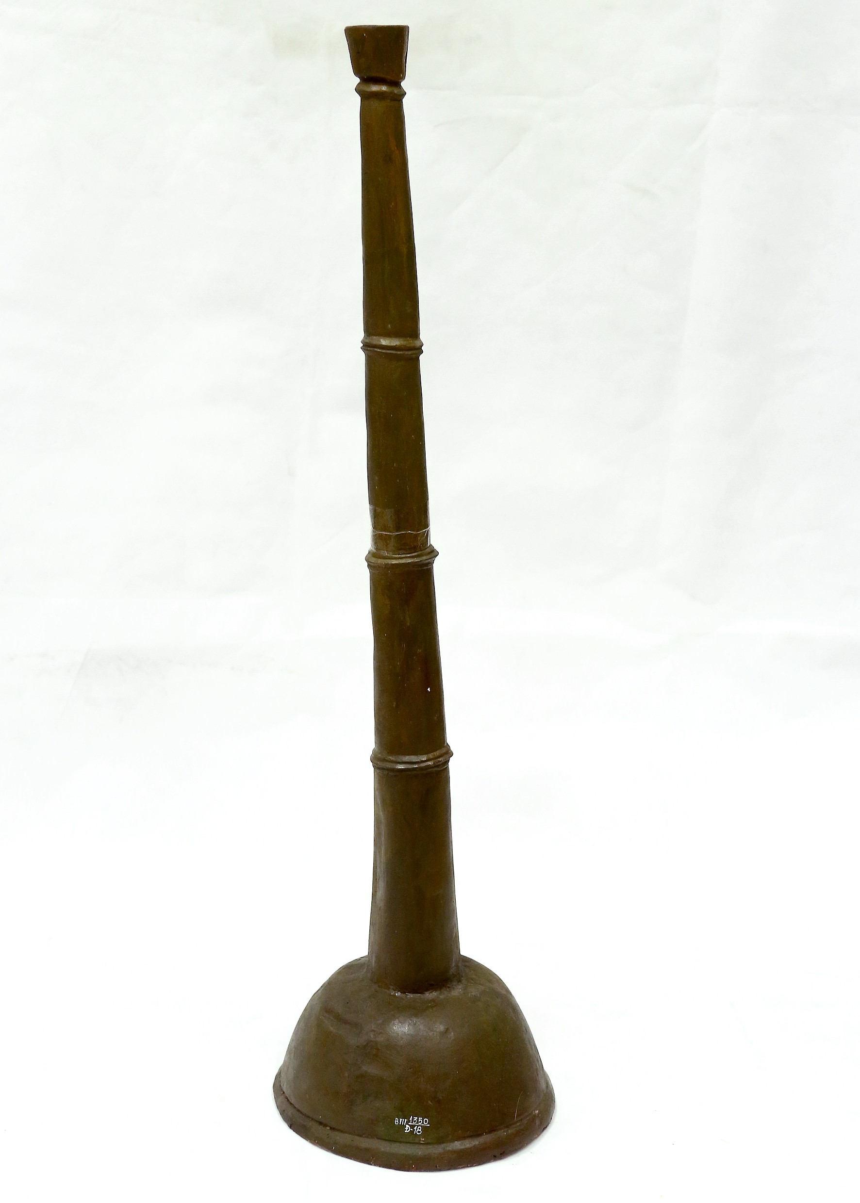 Kèn đồng thời nhà Trần thế kỷ XIII