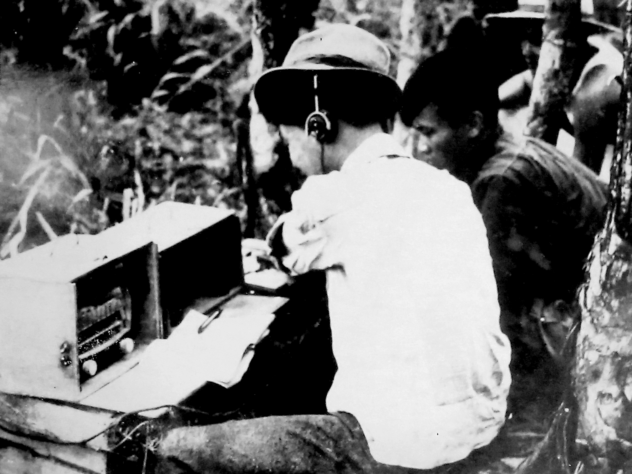 Đài Vô tuyến điện của bộ đội ta đảm bảo thông tin liên lạc trong trận Mộc Hóa, Tân An, ngày 16/9/1948