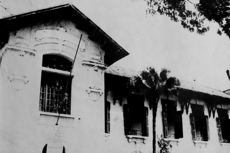 Ngôi nhà số 18 Nguyễn Du - Hà Nội, là nơi ở và làm việc của phòng thông tin quân sự những ngày đầu thành lập