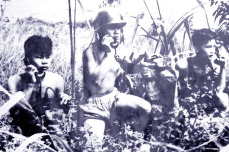 Tổ đài Vô tuyến điện Quân khu 5 bảo đảm Thông tin liên lạc phục vụ đánh Mỹ ở Phù Mỹ, Bình Định, mùa khô năm 1966