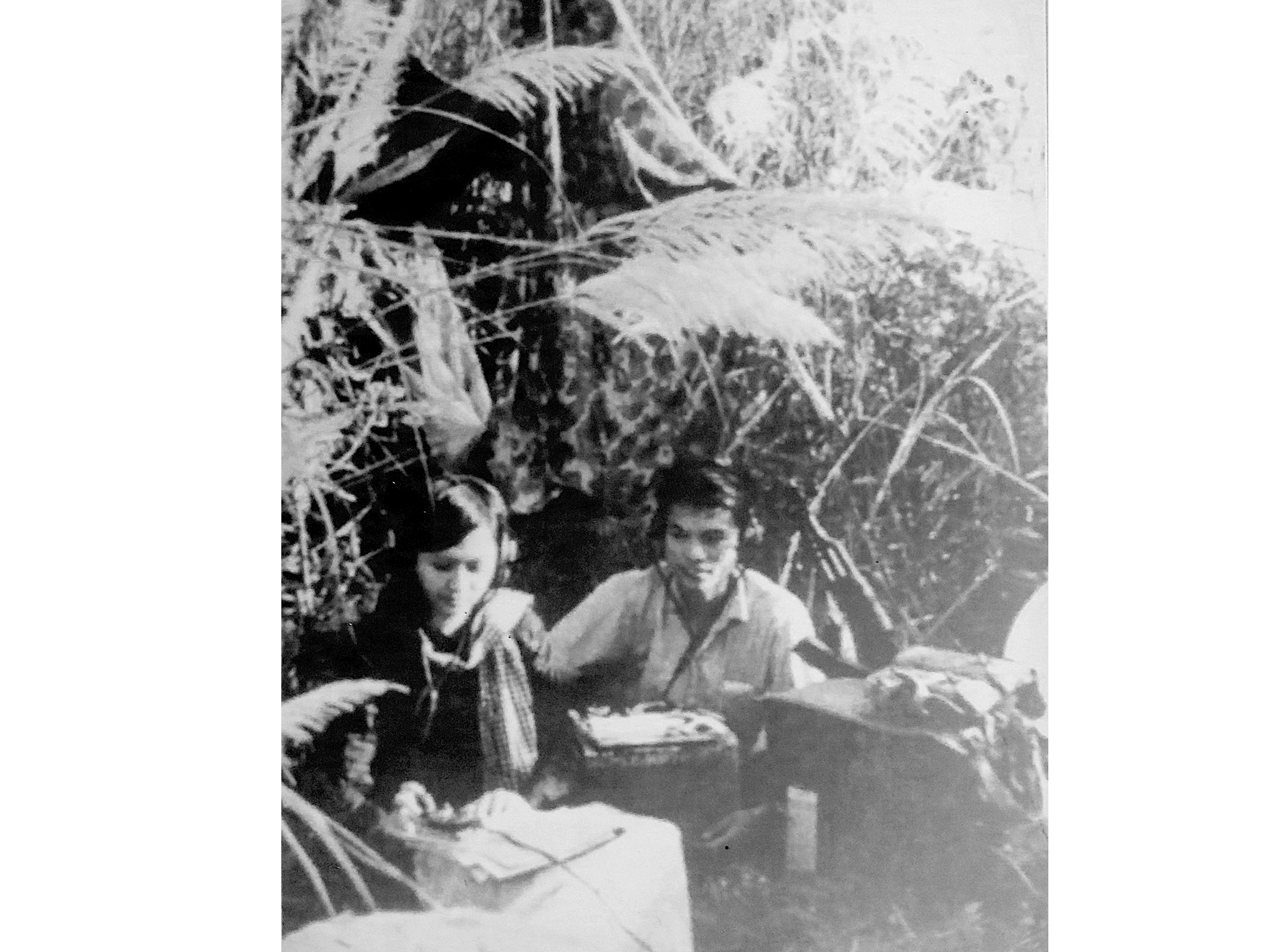 Các chiến sĩ Thông tin Đồng Tháp Mười bảo đảm Thông tin liên lạc kịp thời, vững chắc trong những năm kháng chiến chống Mỹ