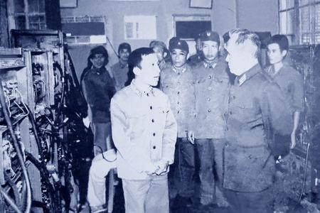 Đại tướng Chu Huy Mân, Chủ nhiệm Tổng Cục Chính trị thăm Trung đoàn 138, năm 1975