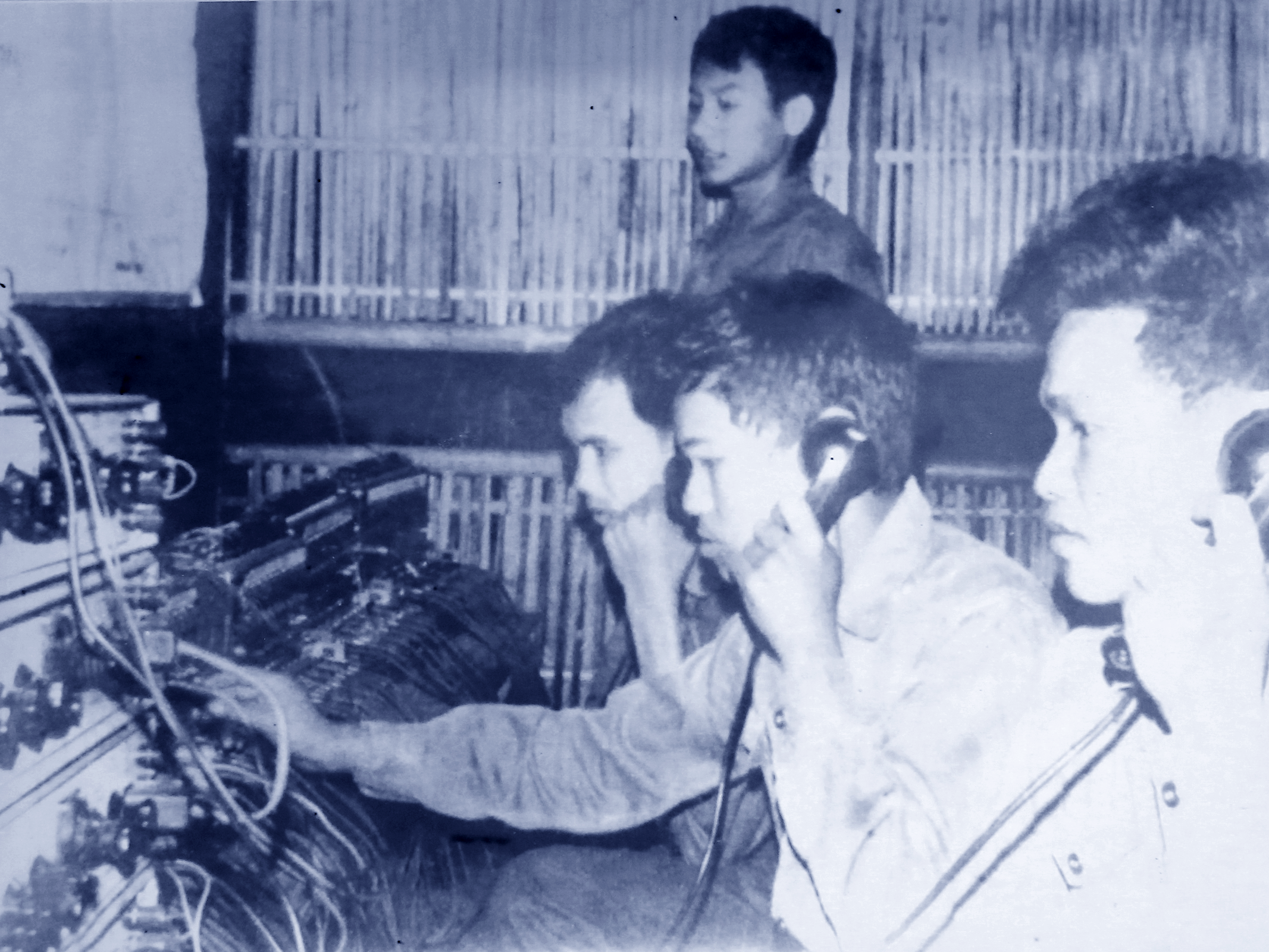 Trạm tải ba tiền phương Quân khu 5 chuyển tiếp liên lạc phục vụ chiến đấu biên giới Tây Nam, ngày 29/12/1978