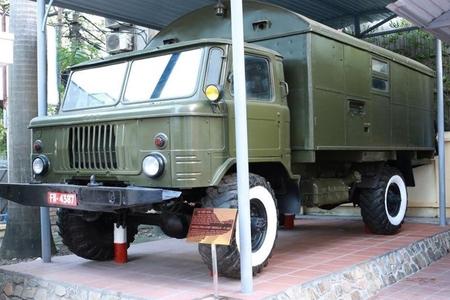 XE VÔ TUYẾN ĐIỆN TIẾP SỨC P-401