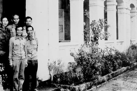 LỚP HIỆU THÍNH VIÊN QUÂN SỰ ĐẦU TIÊN