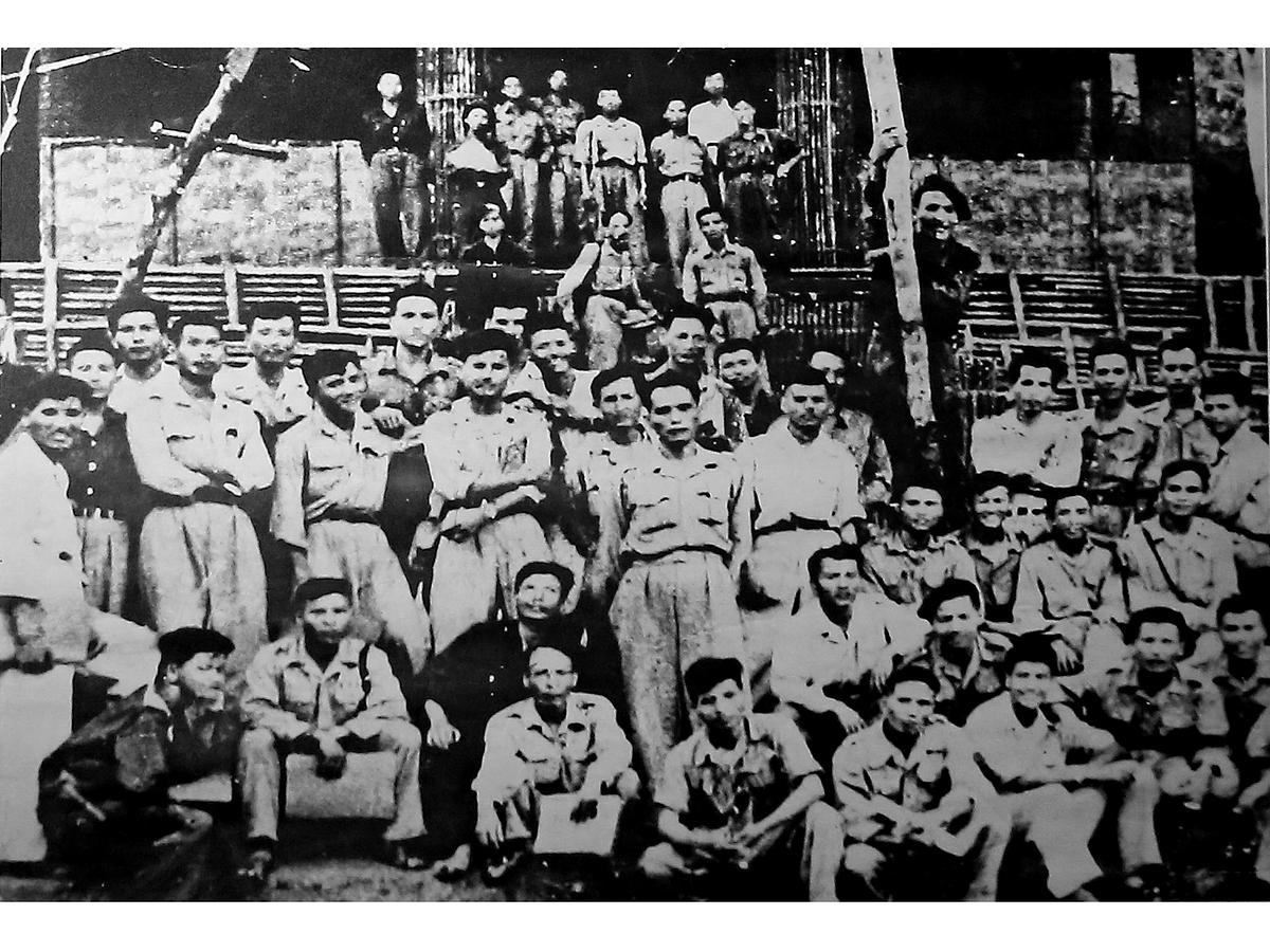 HỘI NGHỊ THÔNG TIN TOÀN QUÂN LẦN THỨ NHẤT 