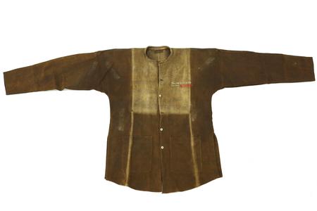 Áo bà ba, Hội Liên hiệp Phụ nữ thành phố Hải Phòng tặng Bác, Bác dùng làm phần thưởng tặng đồng chí Lê Bá Hồi, chiến sĩ thông tin Quân bưu, năm 1953