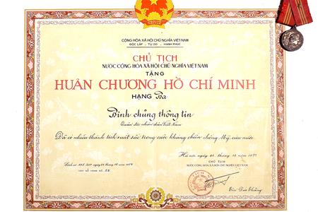 Huân chương Hồ Chí Minh hạng Ba, Chủ tịch nước Tôn Đức Thắng tặng Binh chủng Thông tin liên lạc, ngày 21/12/1979