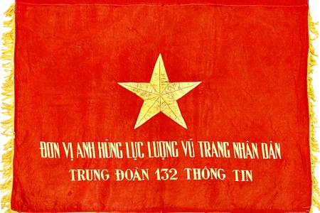 Cờ Anh hùng lực lượng vũ trang nhân dân, Chủ tịch nước Việt Nam Dân chủ Cộng hòa Tôn Đức Thắng tặng Trung đoàn 132 Thông tin, Bộ Tư lệnh Thông tin liên lạc, ngày 03/6/1976 (Nay là Lữ đoàn 132, Binh chủng Thông tin liên lạc)