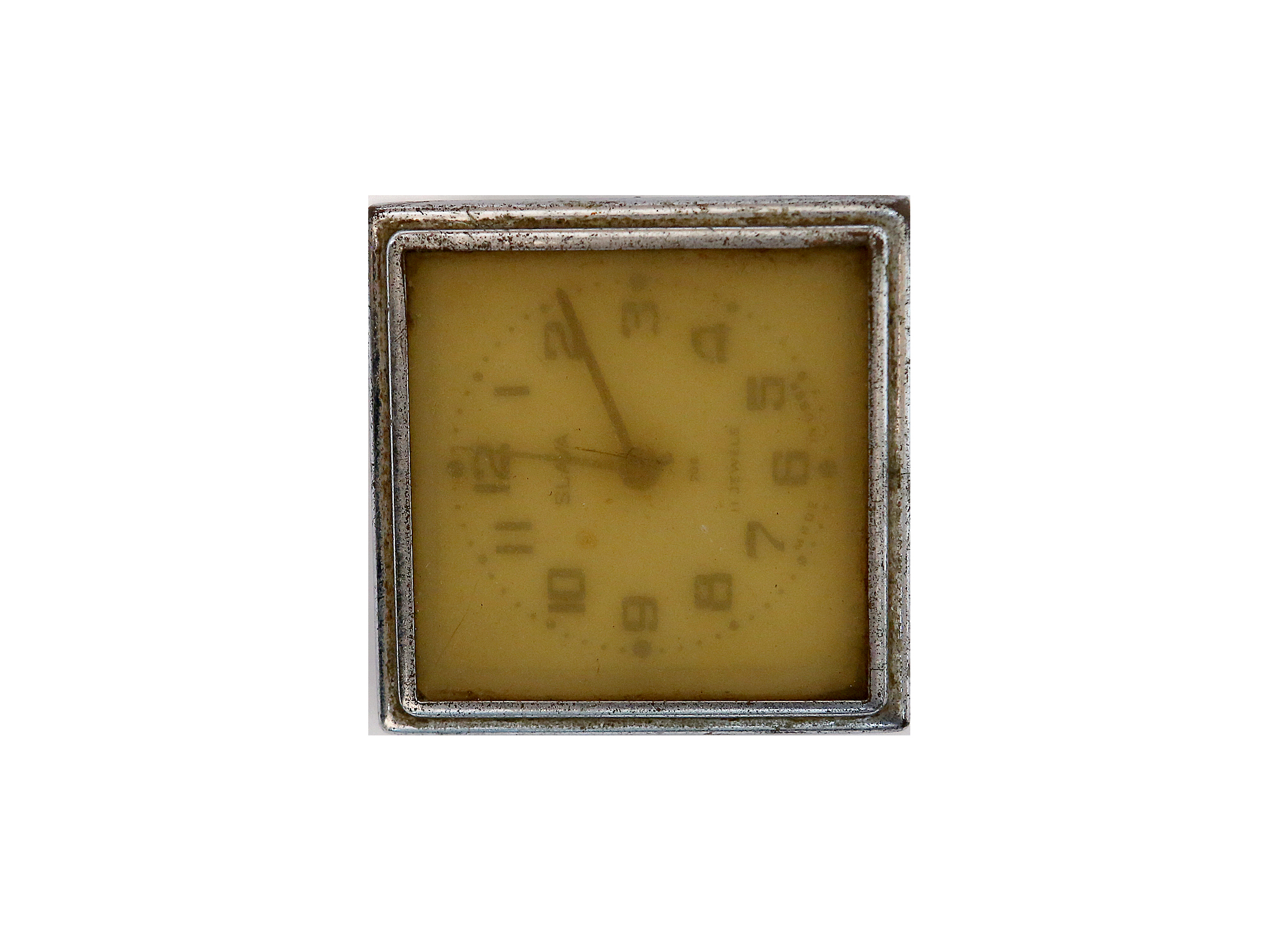 Đồng hồ Cy-ma, Tổ đài Vô tuyến điện 15W, Trung đội 2, Đại đội 1, Tiểu đoàn 2B sử dụng để cắt ca trực trong Chiến dịch Đường 9 - Khe Sanh (1966-1968).