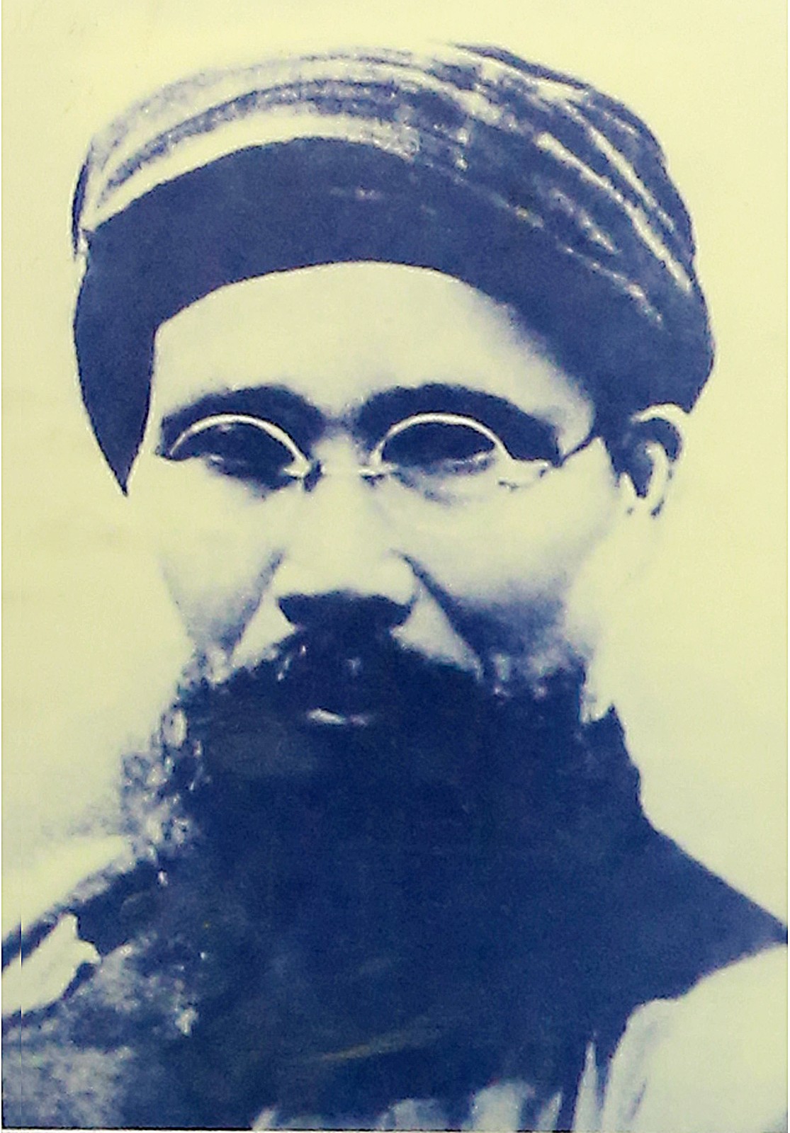 Cụ Phan Bội Châu, người góp phần mở cửa sang  phương Đông, đầu thế kỷ XX.