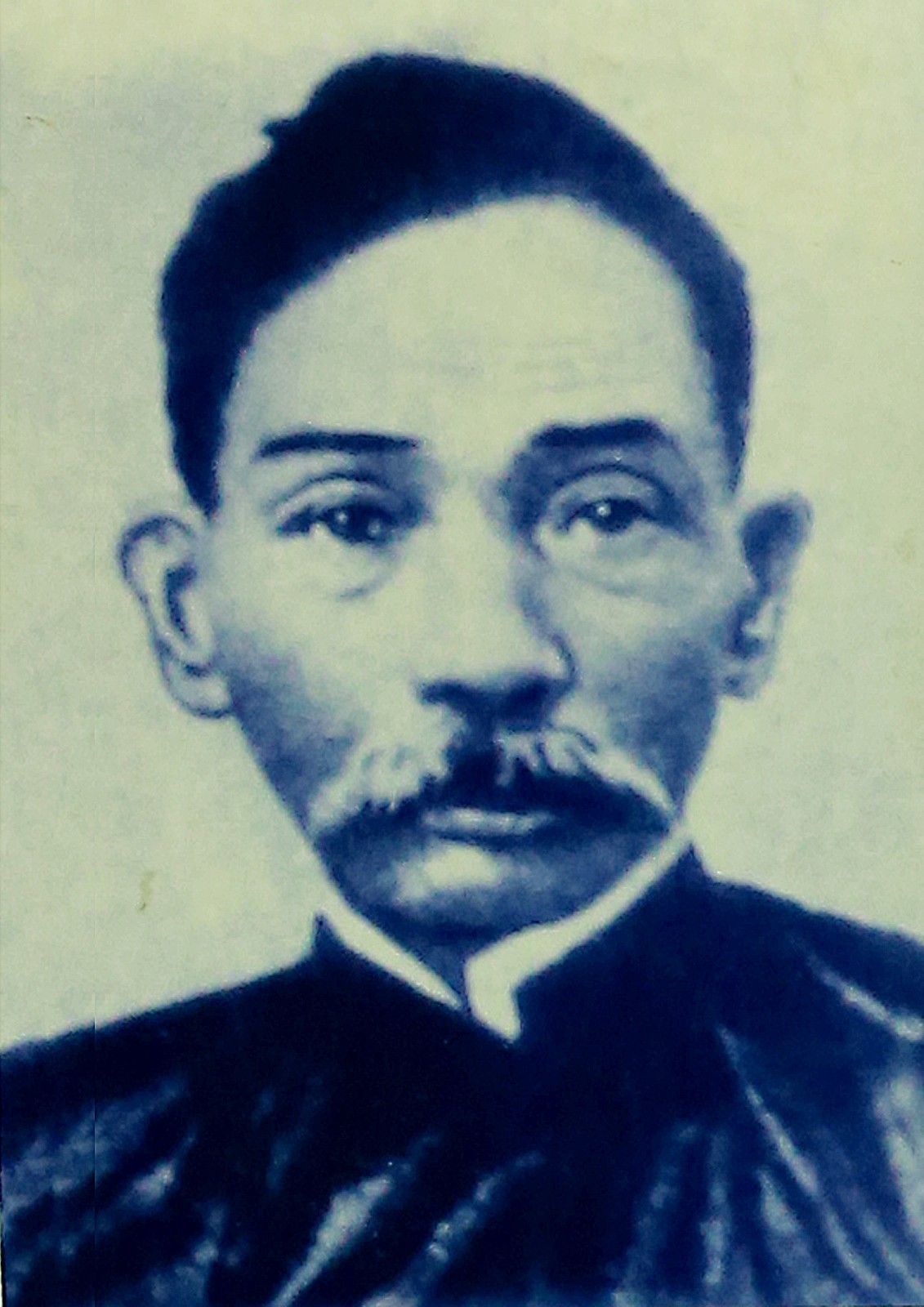 Cụ Phan Chu Trinh, người góp công mở cửa sang phương Tây, đầu thế kỷ XX.