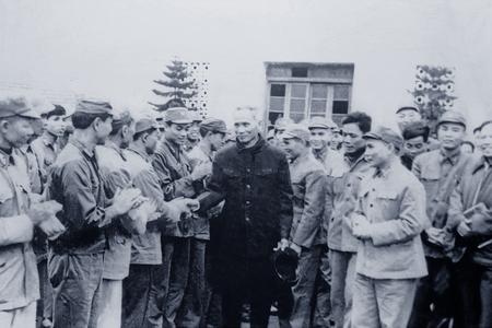 Đồng chí Phạm Văn Đồng, Thủ tướng Chính phủ thăm Bộ đội Thông tin liên lạc, năm 1972