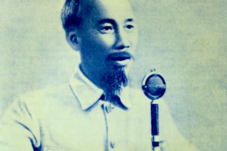 Bác Hồ đọc Tuyên ngồn Độc lập ngày 2/9/1945