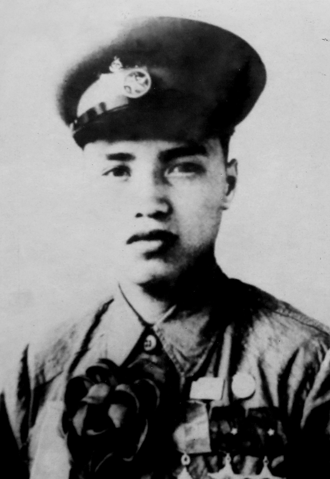 Anh hùng Đặng Đức Song, chiến sĩ liên lạc Trung đoàn 98, Đại đoàn 316