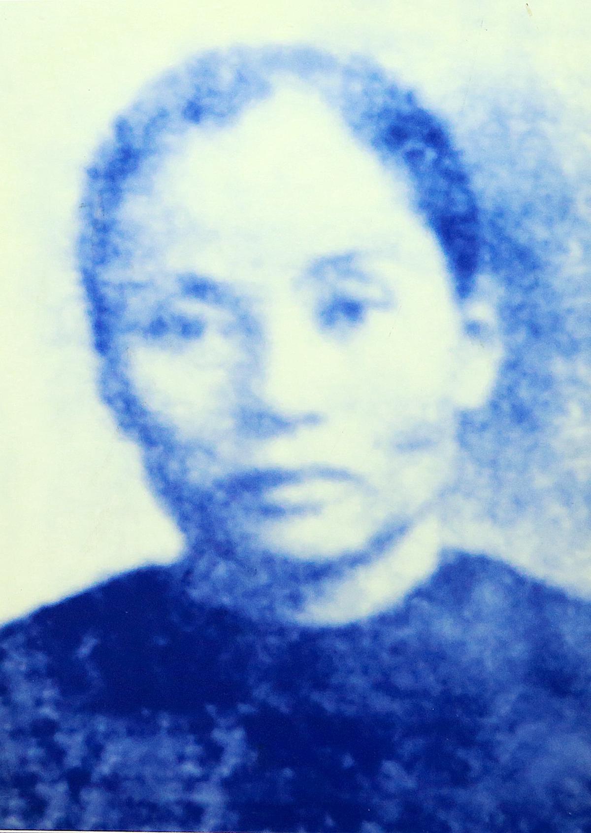 Đồng chí Đặng Thị Đê, nữ giao liên phụ trách đường dây thông tin Quân khu 9